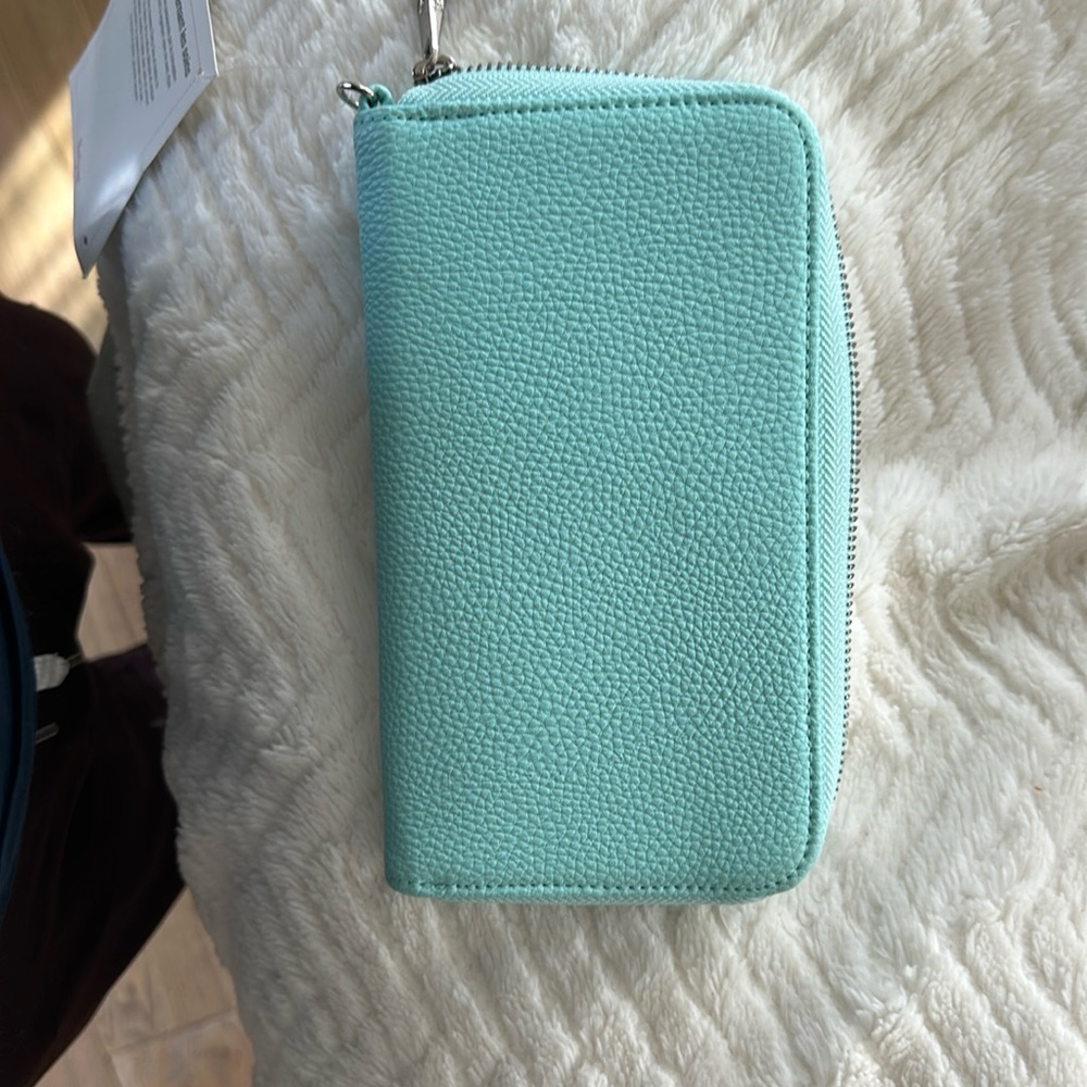 Brand new Jewel wallet